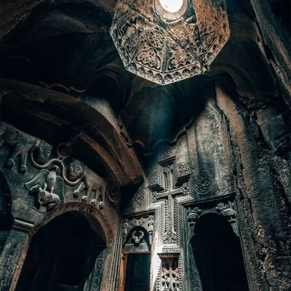 Фотография 4 - Храм Гарни, Монастырь Гегард 